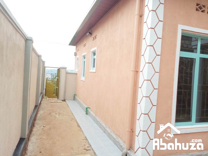 A NEW NICE HOUSE FOR SALE AT ZINDIRO
